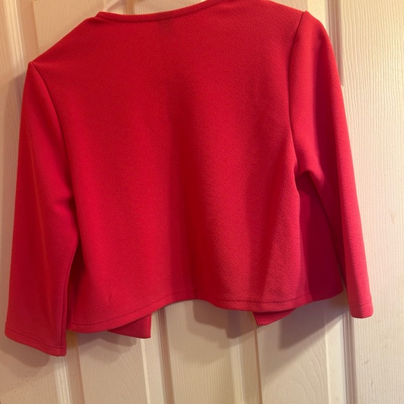 SHEIN Bold pink cropped blazer - Picture 2 of 5